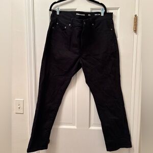 Amazon Essentials Men's Black Straight-Leg Jeans